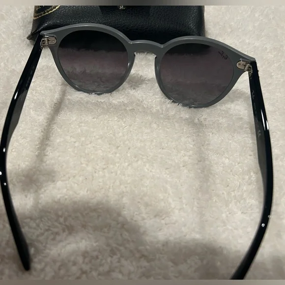 Rayban unisex sunglasses - Picture 3 of 3